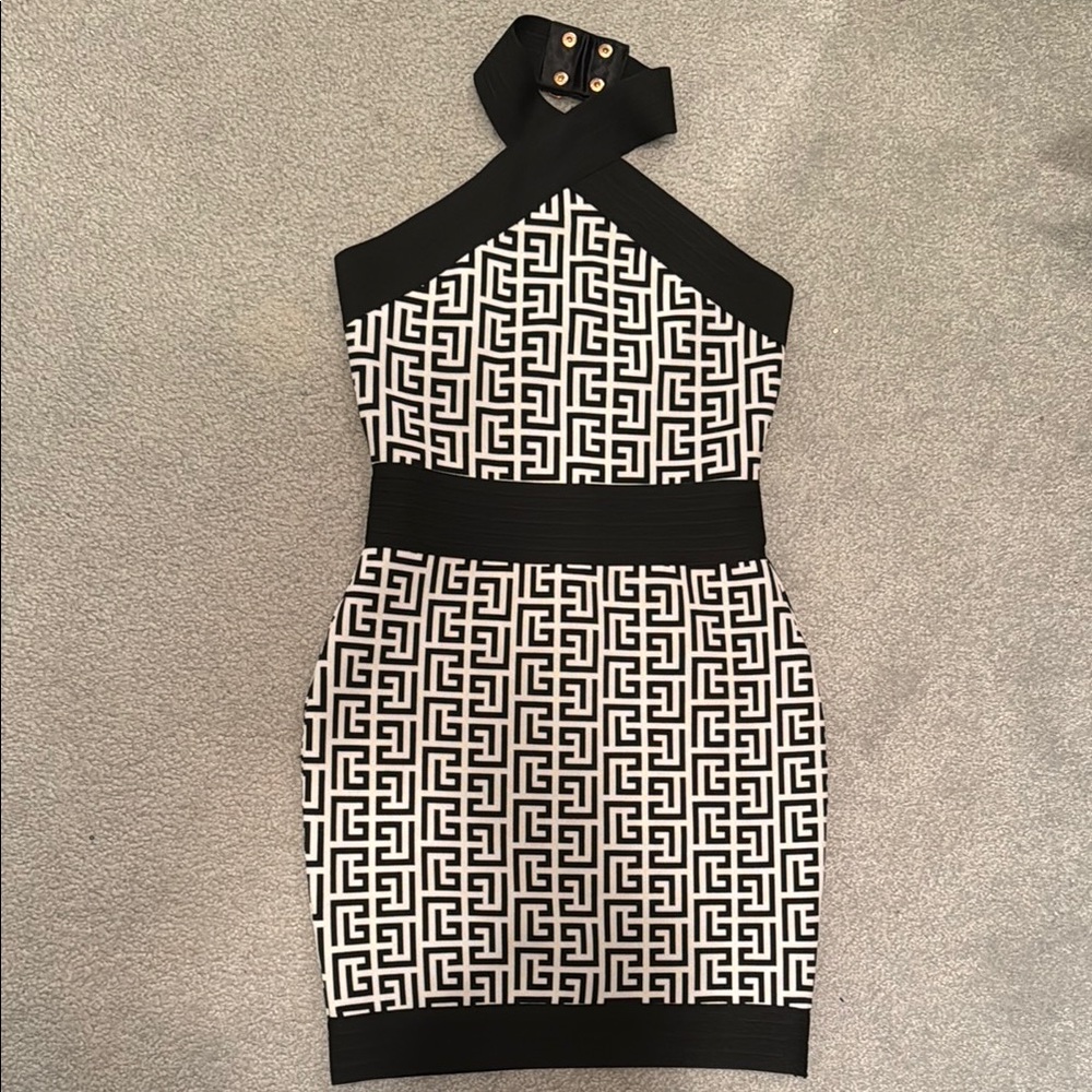Elegant Black and White Geometric Dress